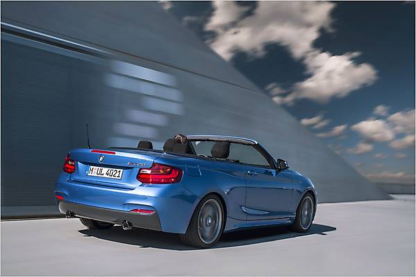 BMW M235i Convertible, 600x400px, img-2
