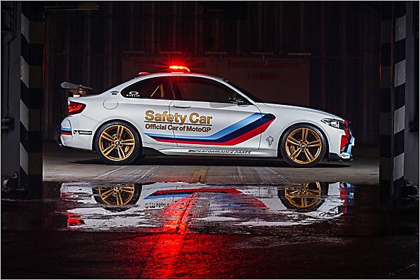 Видео BMW M2 MotoGP Safety Car