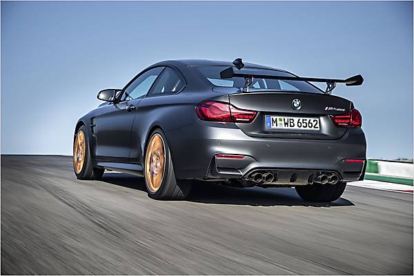 Видео BMW M4 GTS