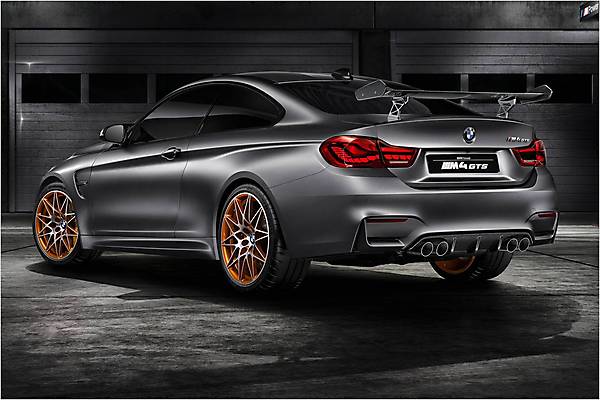 Видео BMW M4 GTS Concept