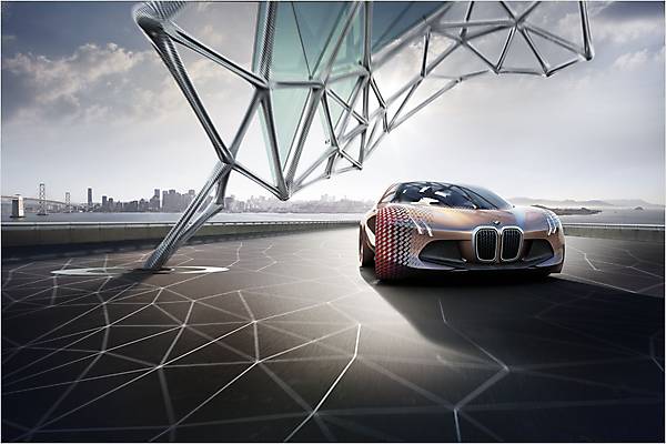 Видео BMW Vision Next 100 Concept
