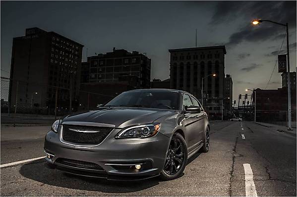 Chrysler 200 S Special, 600x400px, img-1