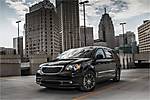 Chrysler-Town and Country S 2013 img-02