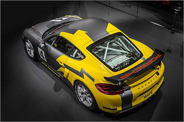 Видео Porsche Cayman GT4 Clubsport